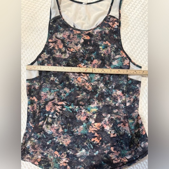 Lululemon Athletica Sculpt Tank II - Dappled Daze Multi color - EUC - Picture 7 of 7